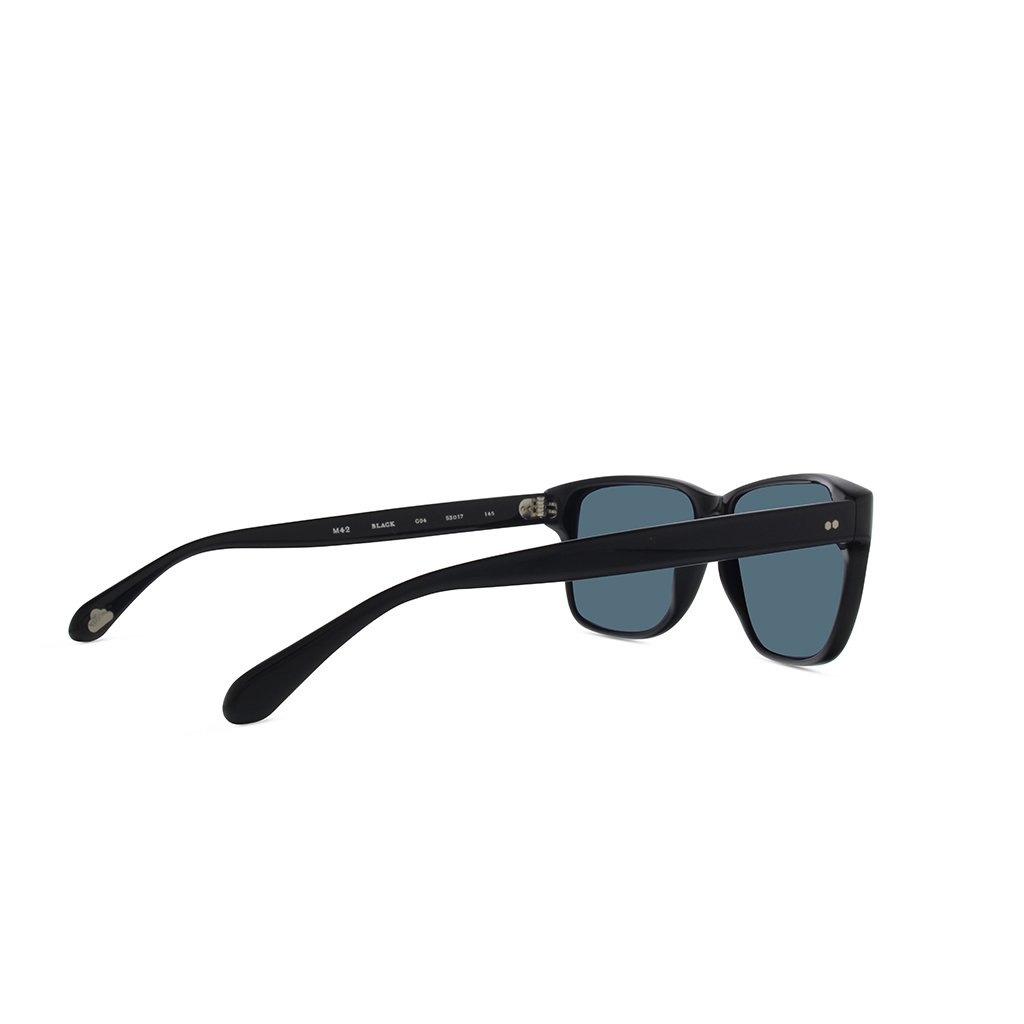 Black-glass-blue-1