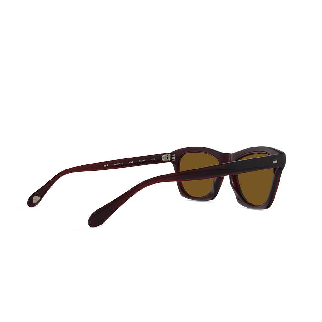 Garnet-glass-brown-1
